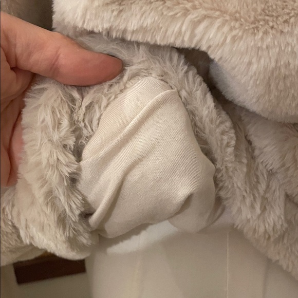 Truth by Republic Faux Sherpa Large EUC Amazing Cozy Cream Fuzzy Hoodie - Picture 11 of 16